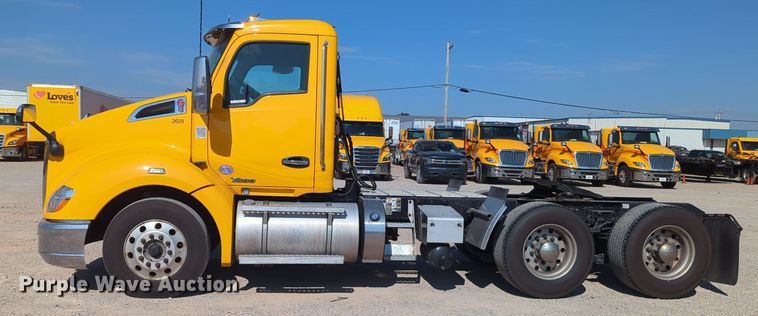 image for item MY9953 2019 Kenworth T680  semi truck