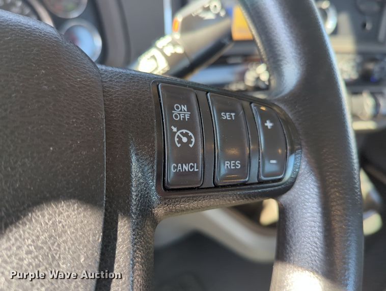 image for item MY9953 2019 Kenworth T680  semi truck