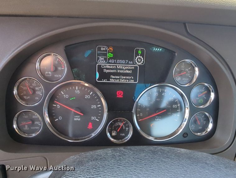 image for item MY9953 2019 Kenworth T680  semi truck