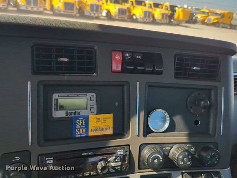 image for item MY9953 2019 Kenworth T680  semi truck