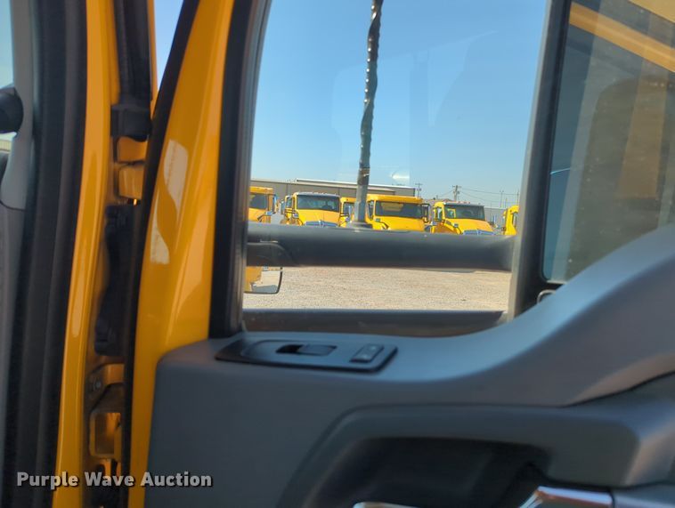 image for item MY9953 2019 Kenworth T680  semi truck