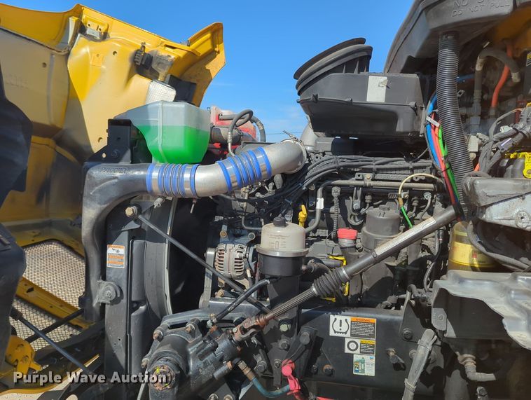 image for item MY9953 2019 Kenworth T680  semi truck