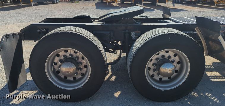 image for item MY9953 2019 Kenworth T680  semi truck