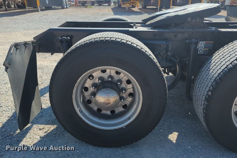 image for item MY9953 2019 Kenworth T680  semi truck