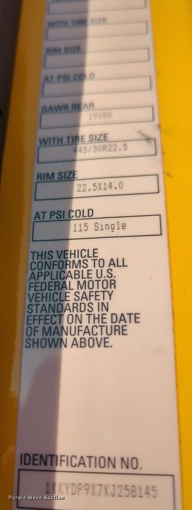 image for item MY9953 2019 Kenworth T680  semi truck