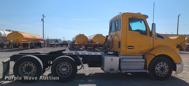 image for item MY9954 2020 Kenworth T680  semi truck