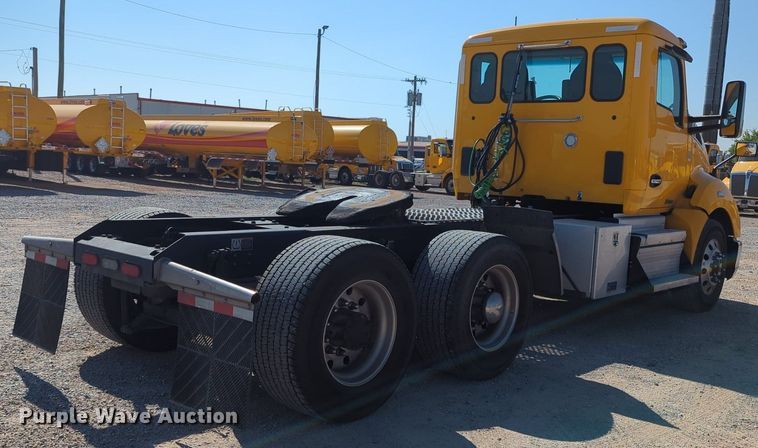 image for item MY9954 2020 Kenworth T680  semi truck