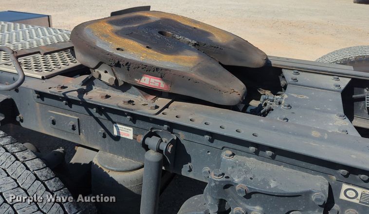 image for item MY9954 2020 Kenworth T680  semi truck