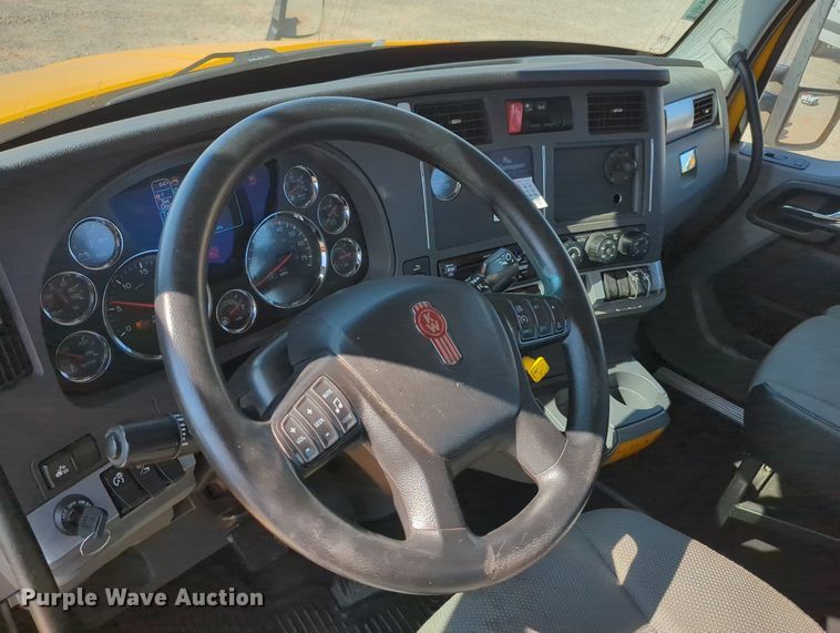 image for item MY9954 2020 Kenworth T680  semi truck