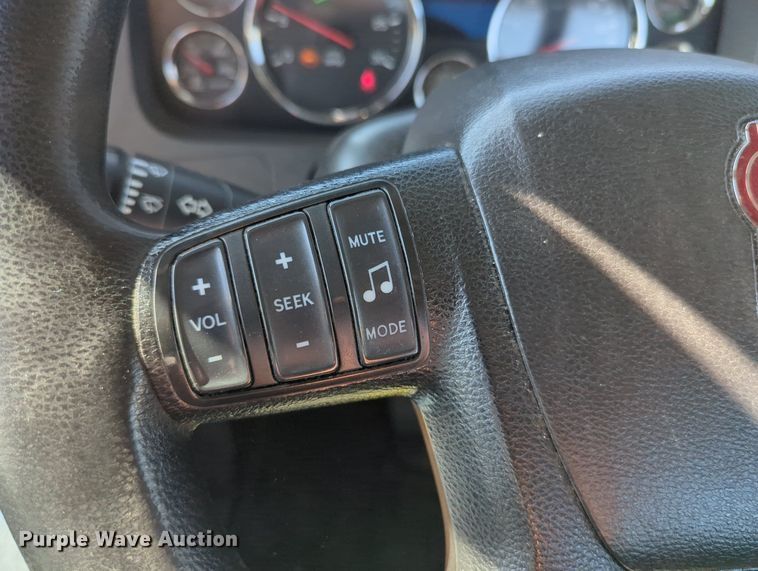 image for item MY9954 2020 Kenworth T680  semi truck