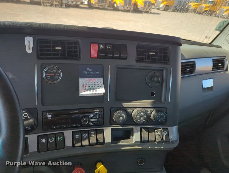 image for item MY9954 2020 Kenworth T680  semi truck