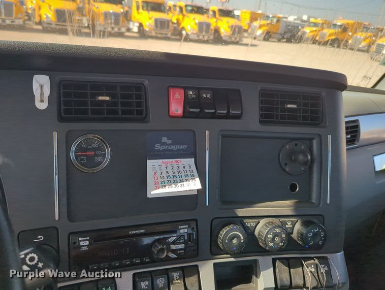 image for item MY9954 2020 Kenworth T680  semi truck