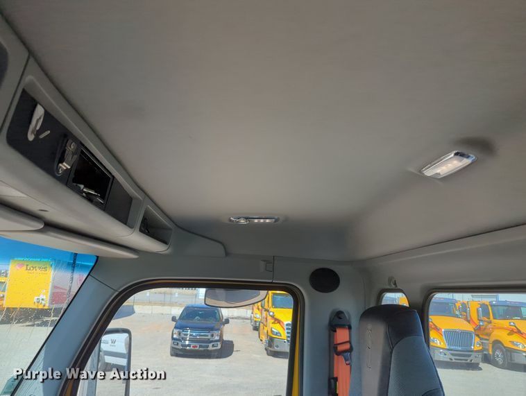 image for item MY9954 2020 Kenworth T680  semi truck