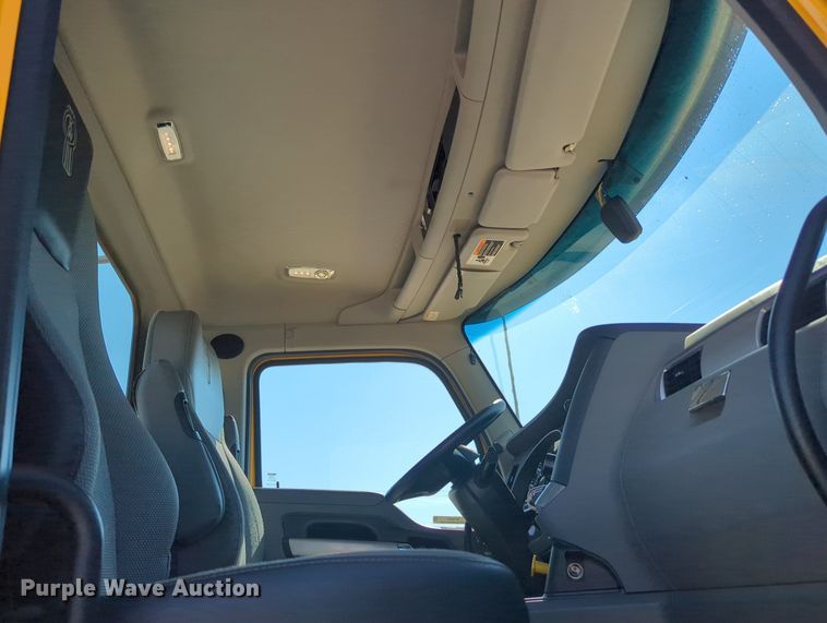 image for item MY9954 2020 Kenworth T680  semi truck