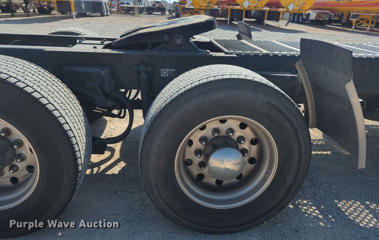 image for item MY9954 2020 Kenworth T680  semi truck