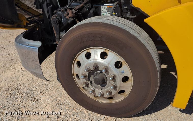 image for item MY9954 2020 Kenworth T680  semi truck