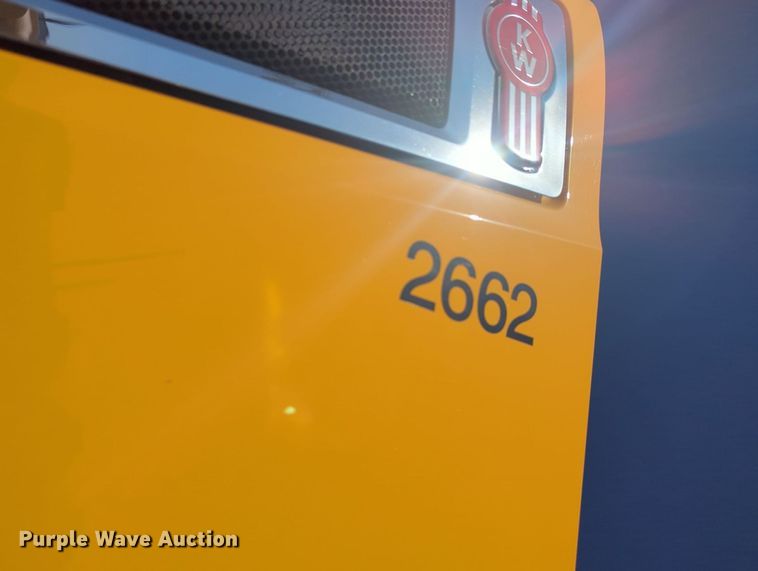 image for item MY9954 2020 Kenworth T680  semi truck