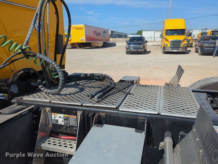 image for item MY9955 2020 Kenworth T680  semi truck