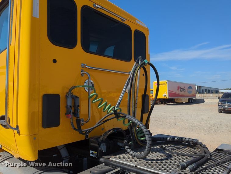 image for item MY9955 2020 Kenworth T680  semi truck