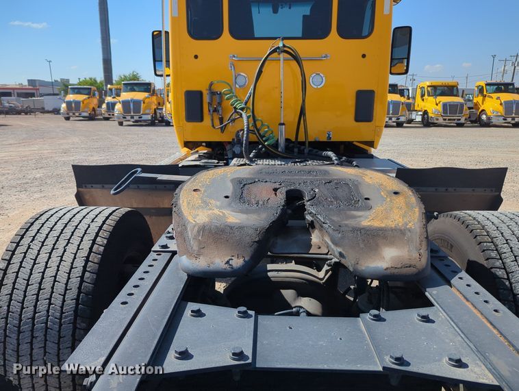 image for item MY9955 2020 Kenworth T680  semi truck