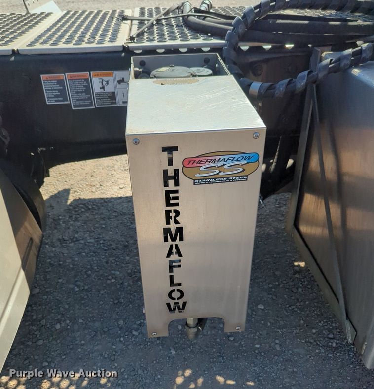 image for item MY9955 2020 Kenworth T680  semi truck