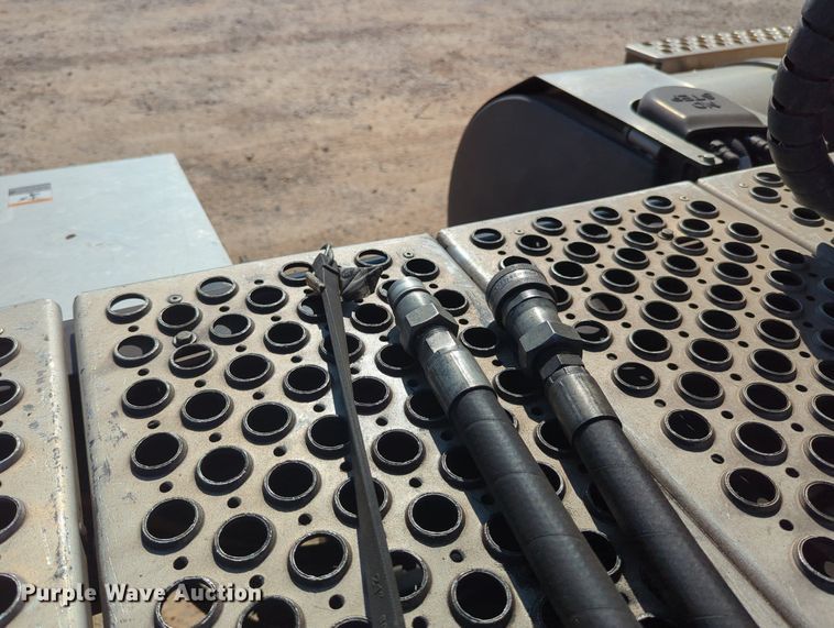 image for item MY9955 2020 Kenworth T680  semi truck