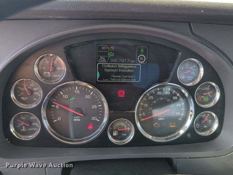 image for item MY9955 2020 Kenworth T680  semi truck