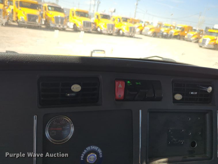 image for item MY9955 2020 Kenworth T680  semi truck