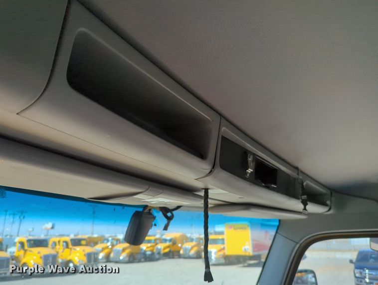 image for item MY9955 2020 Kenworth T680  semi truck