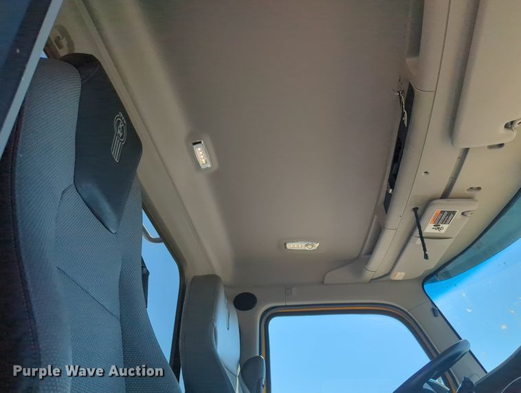 image for item MY9955 2020 Kenworth T680  semi truck