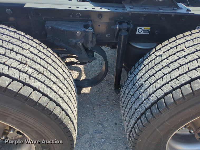 image for item MY9955 2020 Kenworth T680  semi truck