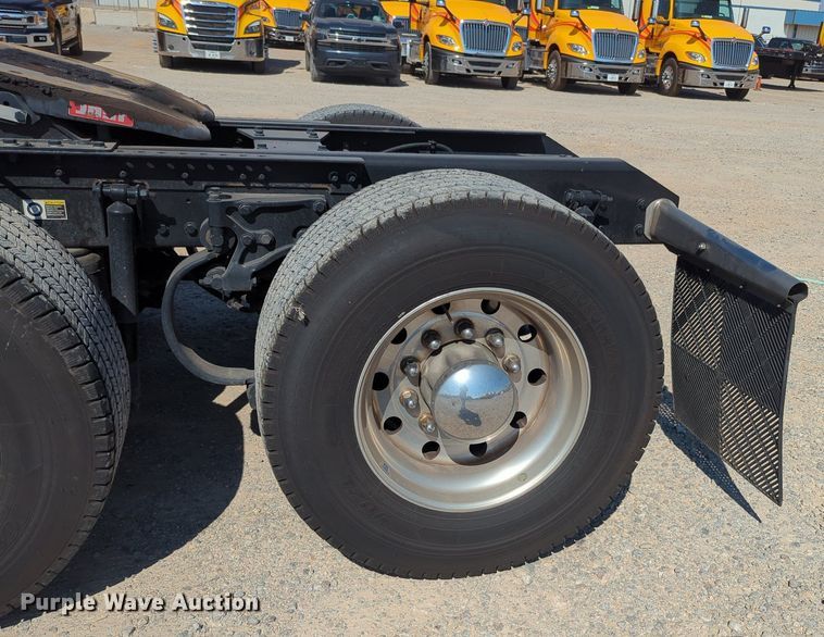 image for item MY9955 2020 Kenworth T680  semi truck