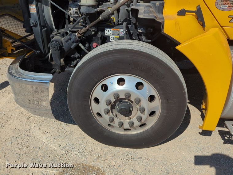 image for item MY9955 2020 Kenworth T680  semi truck