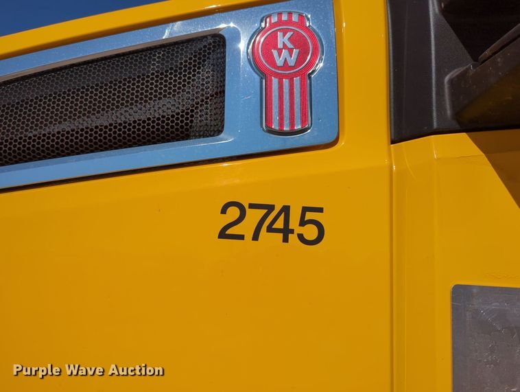 image for item MY9955 2020 Kenworth T680  semi truck