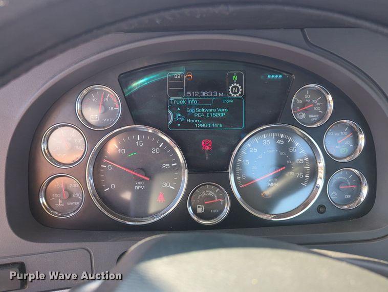 image for item MY9956 2020 Kenworth T680 semi truck