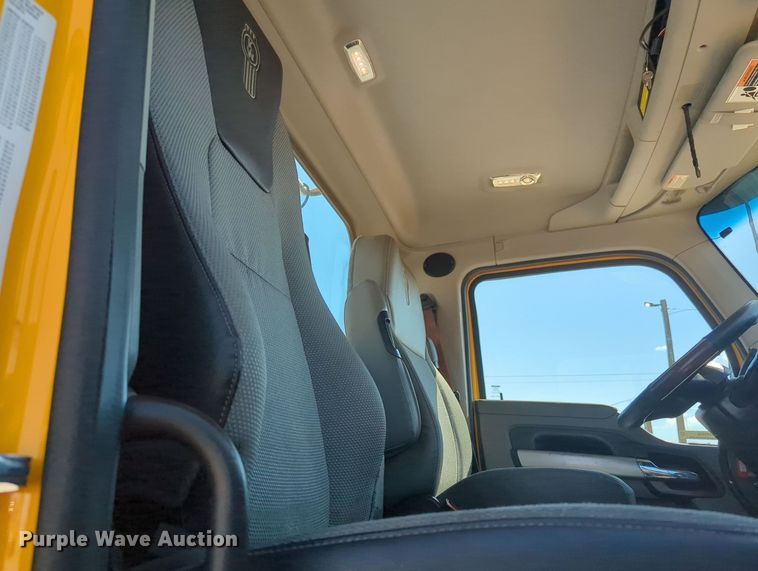 image for item MY9956 2020 Kenworth T680 semi truck