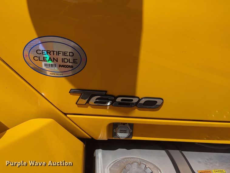 image for item MY9956 2020 Kenworth T680 semi truck