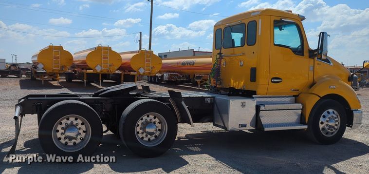 image for item MY9957 2020 Kenworth T680 semi truck