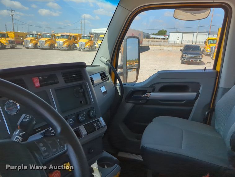 image for item MY9957 2020 Kenworth T680 semi truck