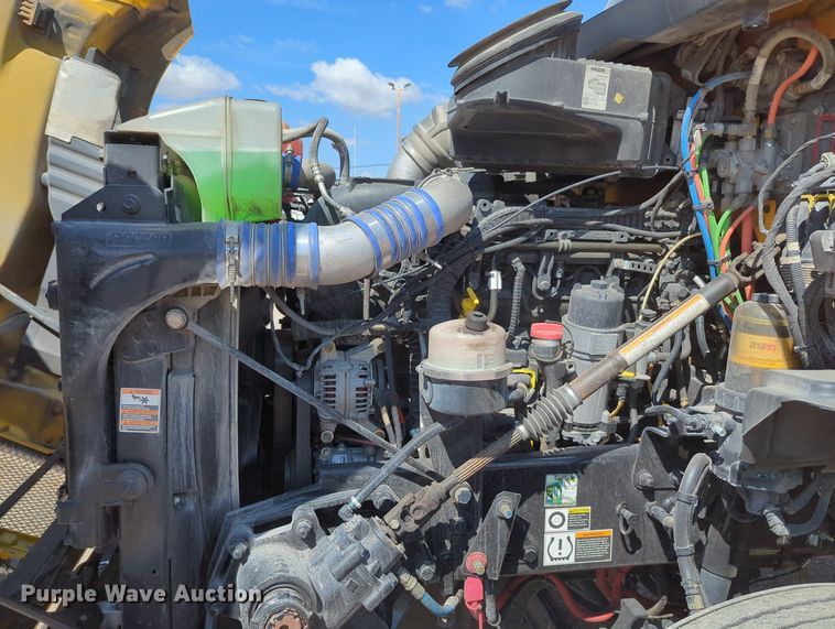 image for item MY9957 2020 Kenworth T680 semi truck