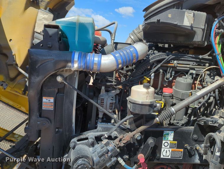 image for item MY9958 2019 Kenworth T680 semi truck