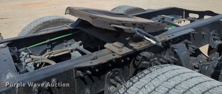 image for item MY9959 2018 Freightliner Cascadia semi truck