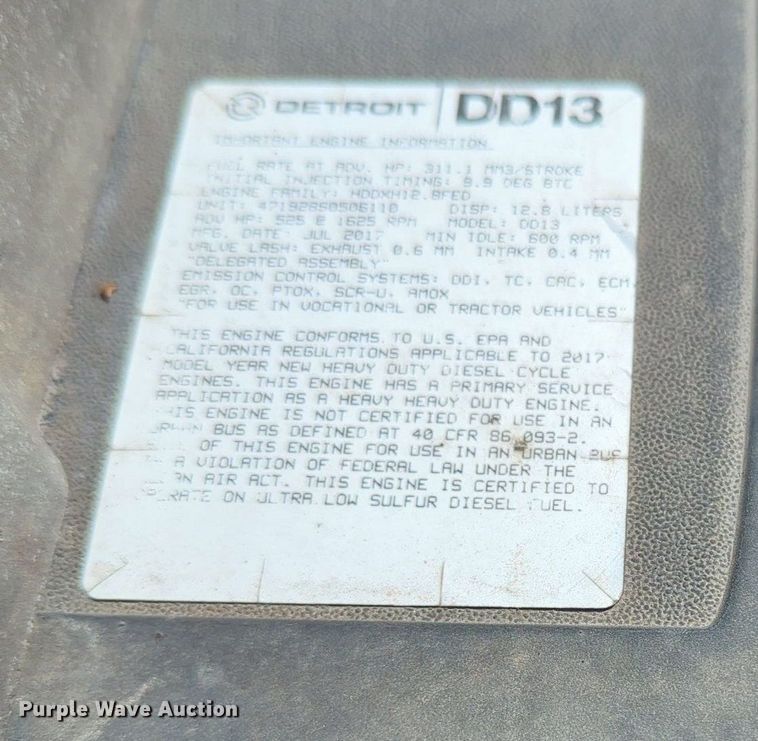 image for item MY9959 2018 Freightliner Cascadia semi truck