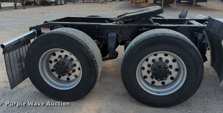 image for item MY9959 2018 Freightliner Cascadia semi truck