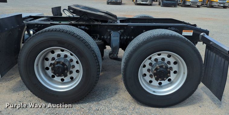 image for item MY9959 2018 Freightliner Cascadia semi truck