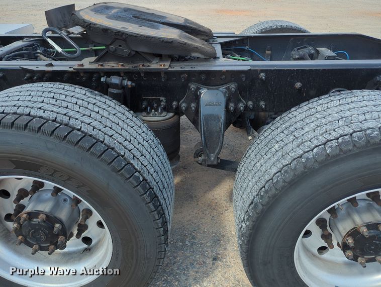 image for item MY9959 2018 Freightliner Cascadia semi truck