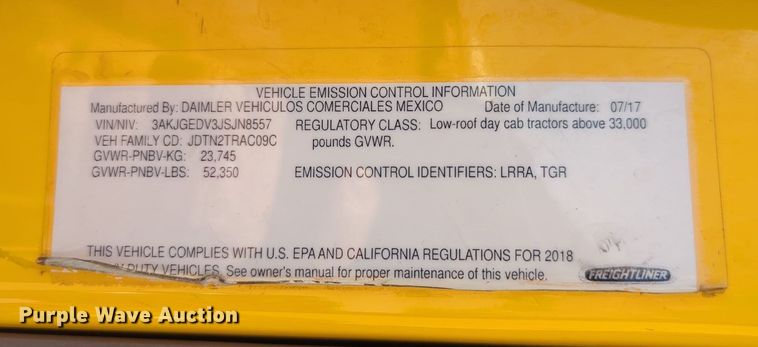 image for item MY9959 2018 Freightliner Cascadia semi truck