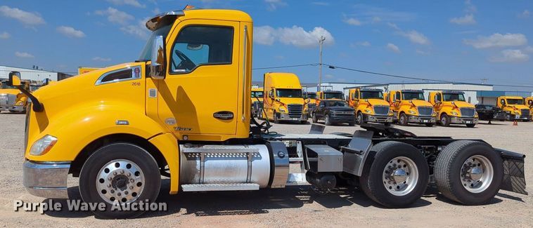 image for item MY9960 2019 Kenworth T680 semi truck