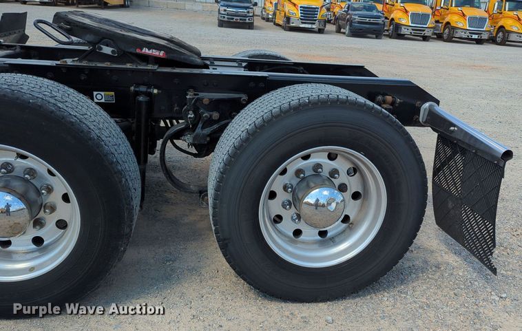 image for item MY9960 2019 Kenworth T680 semi truck