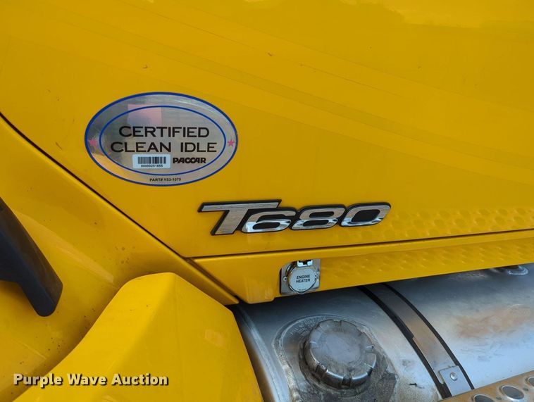 image for item MY9960 2019 Kenworth T680 semi truck